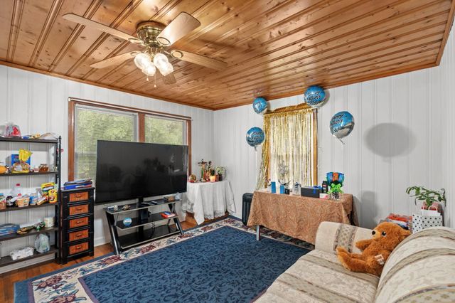 4601 Lewis St., North Myrtle Beach, SC 29582