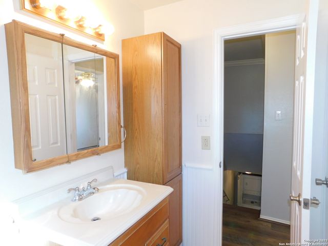 7322 Oak Manor Dr Apt 24, San Antonio, TX 78229