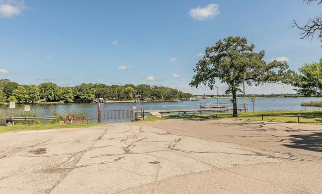 258 Pilot Point Street, Alvarado, TX 76009