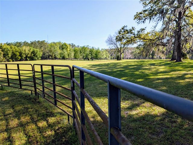 21840 NW 218TH TERRACE, High Springs, FL 32643