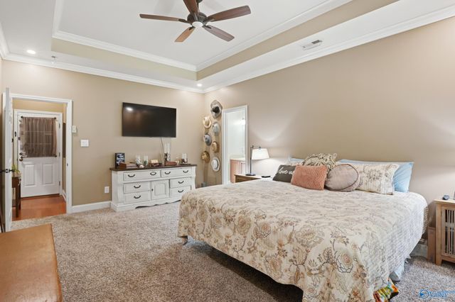 1201 Hunter Lane SW, Hartselle, AL 35640