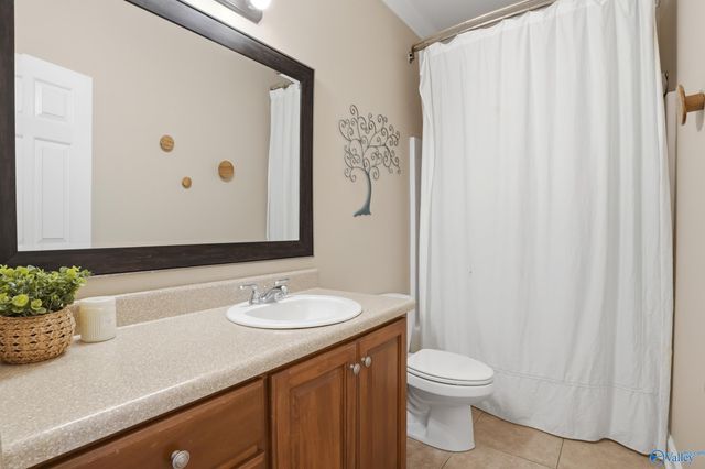 1201 Hunter Lane SW, Hartselle, AL 35640