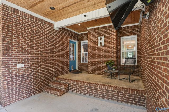 1201 Hunter Lane SW, Hartselle, AL 35640