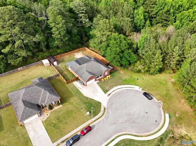 1201 Hunter Lane SW, Hartselle, AL 35640