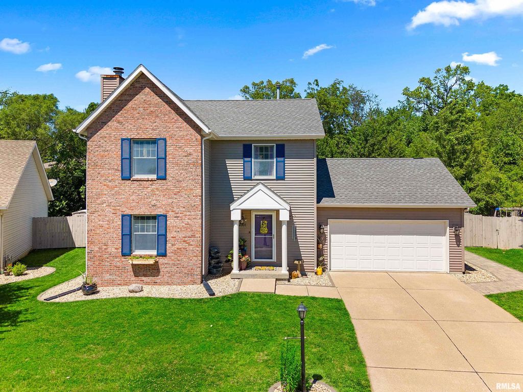 4001 W CARROUSEL Lane, Peoria, IL 61615