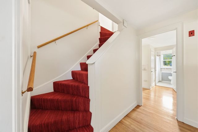 128 Laurel Dr, Needham, MA 02492