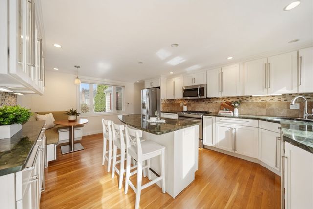 128 Laurel Dr, Needham, MA 02492