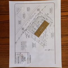 215 Route 27, Raymond, NH 03077