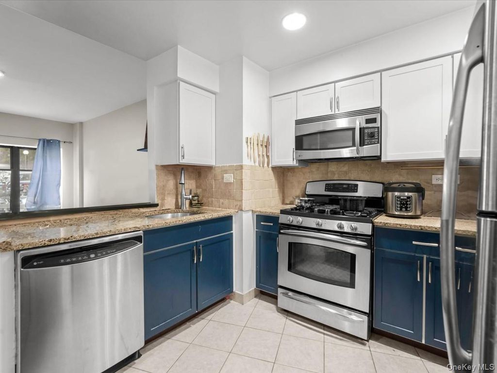 143-41 84th Drive 1A, Briarwood, NY 11435 — exterior