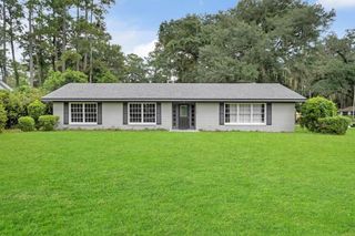2119 Old Fort Drive, Tallahassee, FL 32301