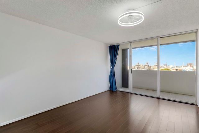 5600 N Flagler Drive 1001, West Palm Beach, FL 33407