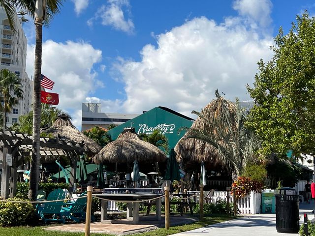 5600 N Flagler Drive 1001, West Palm Beach, FL 33407