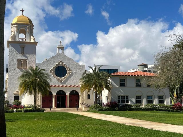 5600 N Flagler Drive 1001, West Palm Beach, FL 33407