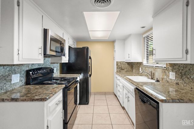 3333 El Encanto Court 59, Bakersfield, CA 93301