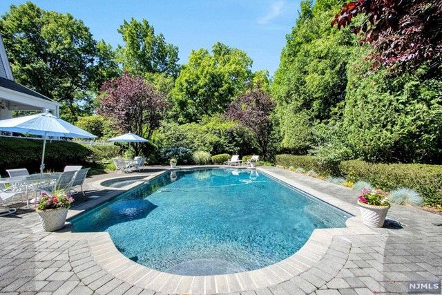 140 Hillside Avenue, Englewood, NJ 07631
