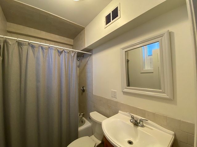 1 Dana Street 2, Cambridge, MA 02138