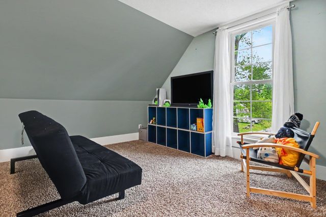 307 S Maple Street, Pierceton, IN 46562