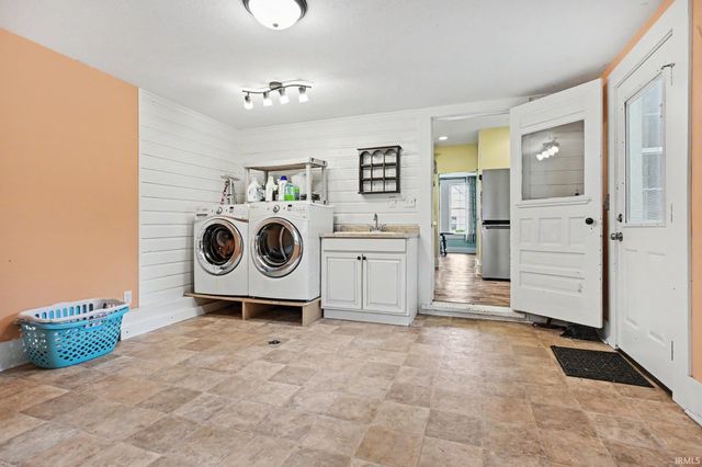307 S Maple Street, Pierceton, IN 46562