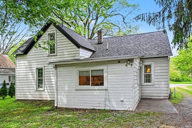 307 S Maple Street, Pierceton, IN 46562