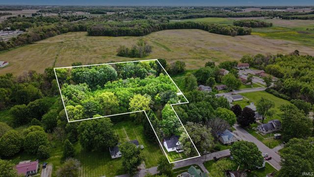 307 S Maple Street, Pierceton, IN 46562