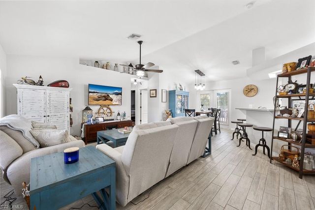 1804 SW 38th TER, Cape Coral, FL 33914