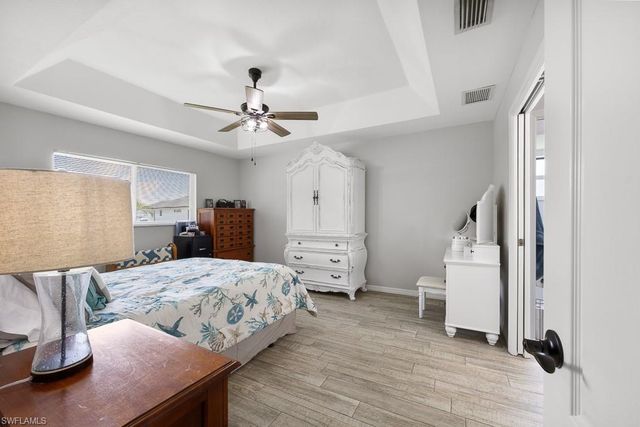 1804 SW 38th TER, Cape Coral, FL 33914