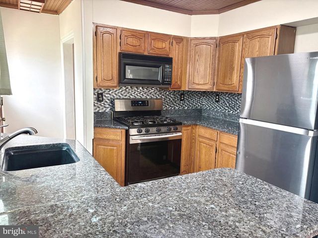 4121 5TH ST, Baltimore, MD 21225