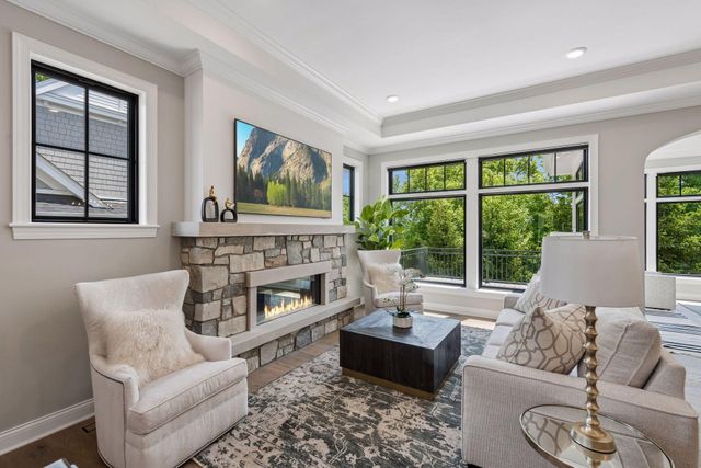 264 Wayzata Boulevard E, Wayzata, MN 55391