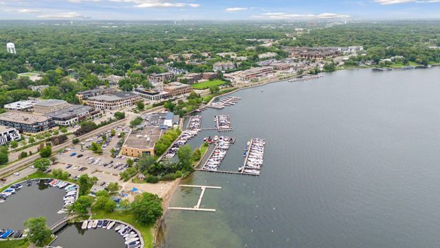 264 Wayzata Boulevard E, Wayzata, MN 55391