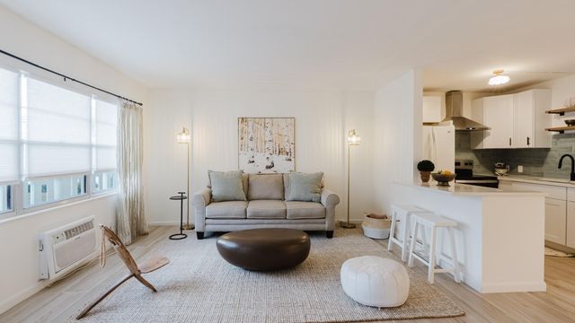 272 Preston Way 272, Boca Raton, FL 33434