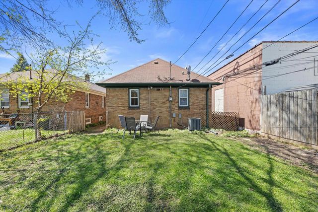 3058 N 74th STREET, Milwaukee, WI 53210