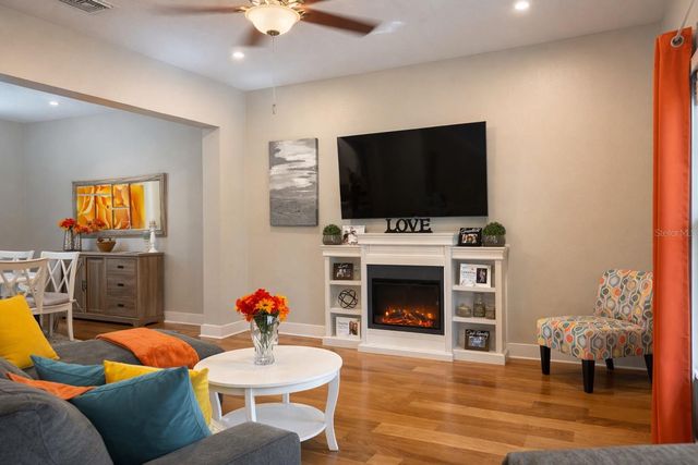 9654 CYPRESS PINE STREET, Orlando, FL 32827