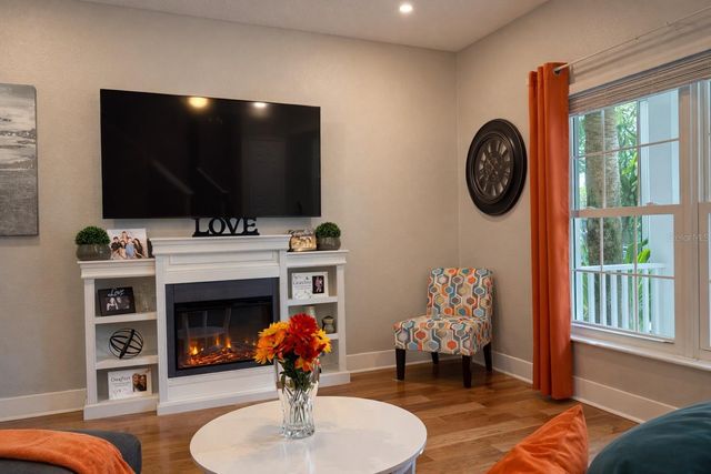 9654 CYPRESS PINE STREET, Orlando, FL 32827