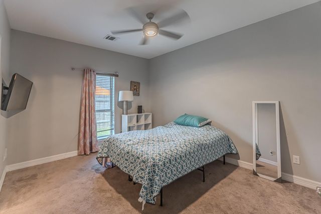 603 Airline Drive B, Conroe, TX 77301