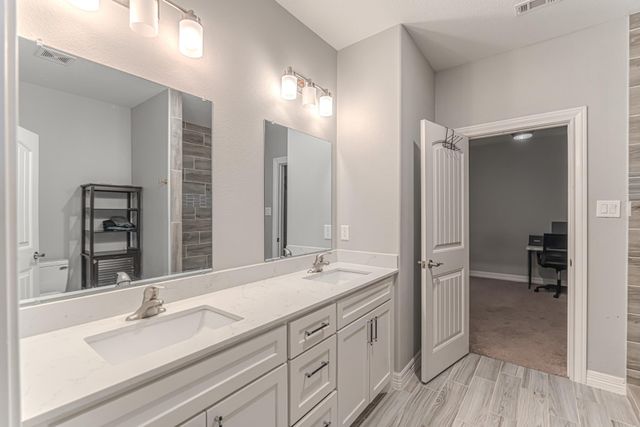 603 Airline Drive B, Conroe, TX 77301