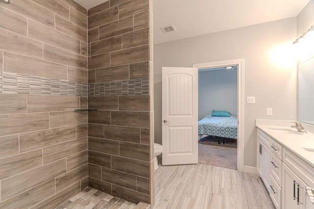 603 Airline Drive B, Conroe, TX 77301