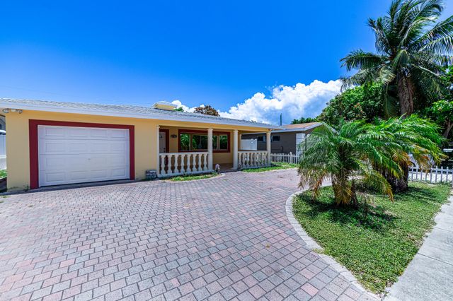 3730 NE 13th Terrace, Pompano Beach, FL 33064
