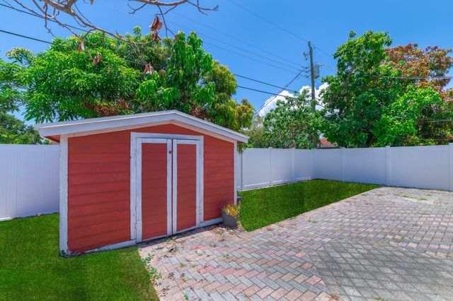 3730 NE 13th Terrace, Pompano Beach, FL 33064