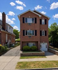 4129 Seton Avenue, Bronx, NY 10466