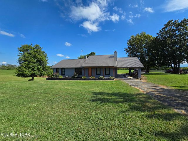 643 Hart Rd, Dandridge, TN 37725