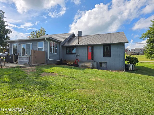 643 Hart Rd, Dandridge, TN 37725