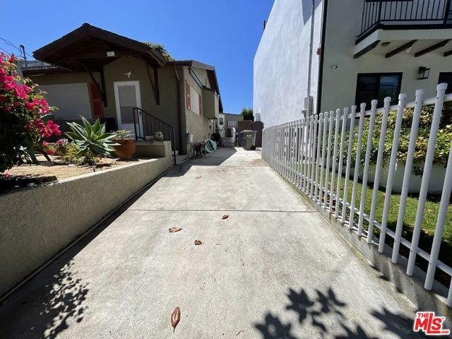 1012 Emerald Street, Redondo Beach, CA 90277