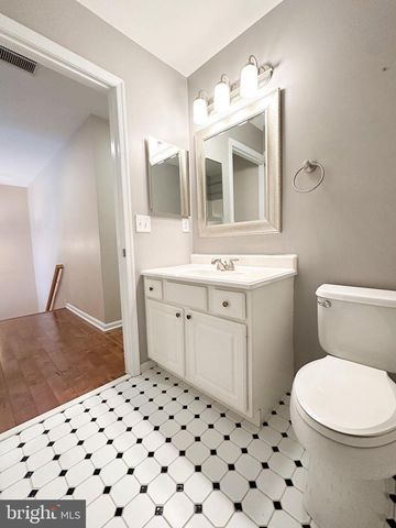 105 CYPRESS CT, Woodbury, NJ 08096