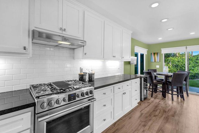 48590 Oakwood Way, Palm Desert, CA 92260