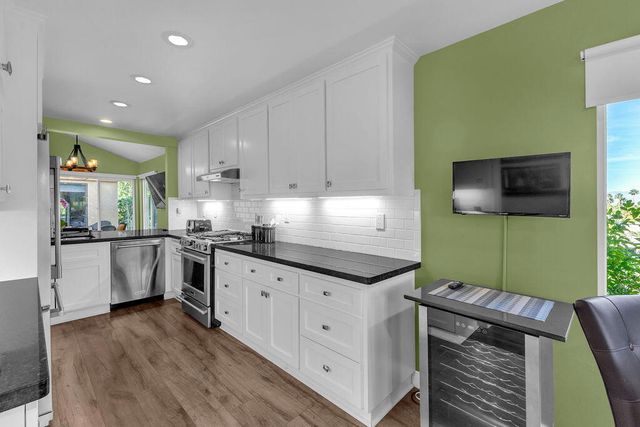 48590 Oakwood Way, Palm Desert, CA 92260