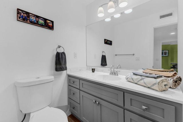 48590 Oakwood Way, Palm Desert, CA 92260