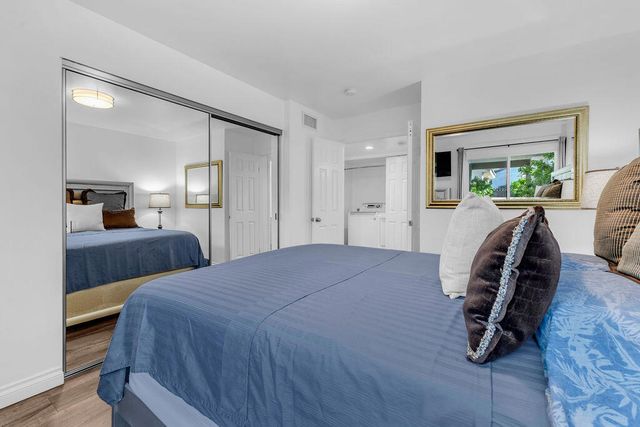 48590 Oakwood Way, Palm Desert, CA 92260