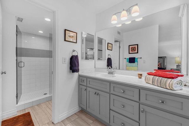 48590 Oakwood Way, Palm Desert, CA 92260