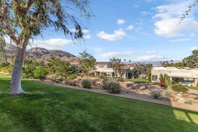 48590 Oakwood Way, Palm Desert, CA 92260