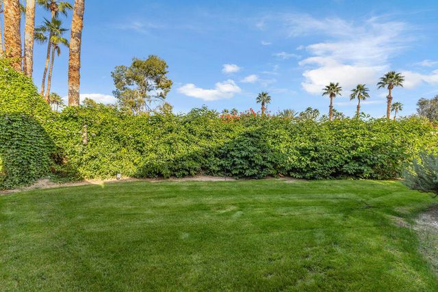 48590 Oakwood Way, Palm Desert, CA 92260